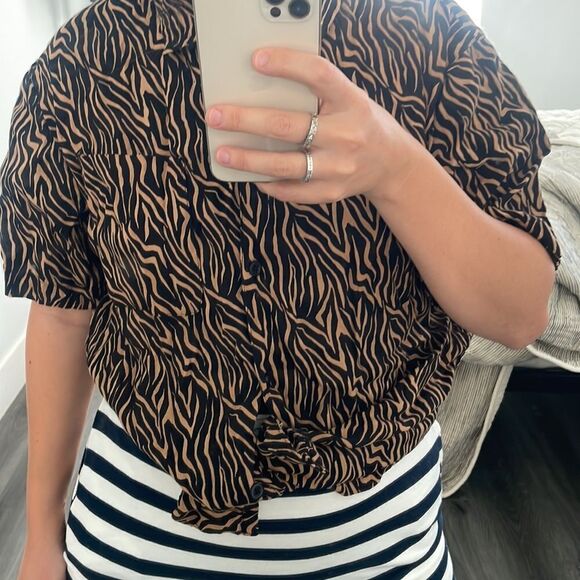 Urban outfitters size m, in great condition - Picture 1 of 3